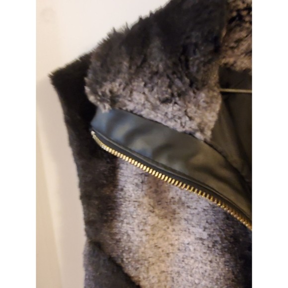 Lexi York Girl's  Faux Fur Sleeveless Vest Zip Front Fall Weather Jacket XL - Picture 3 of 15